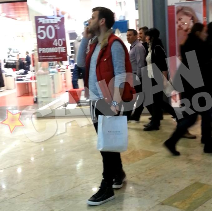 La un moment dat, Florin nu si-a mai putut gasi baietelul. S-a uitat in dreapta...