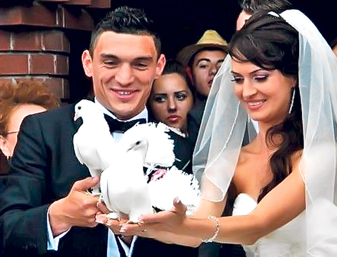 Claudiu si Laura s-au casatorit in urma cu doi ani