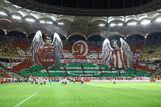 11 august 2013 - dinamovistii au lasat o tara intreaga cu gura cascata, pregatind cea mai tare coregrafie din istorie