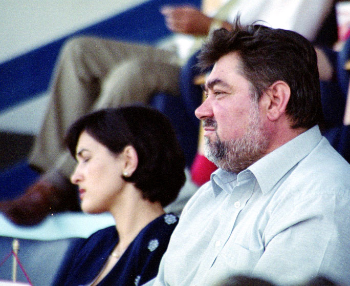 Fostul primar al Bacaului si sotia in urma cu mai multi ani