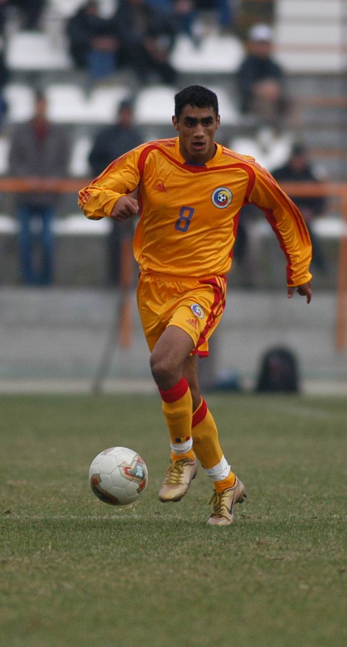 Fotbalistul castiga 600.000 de euro pe an la St Etienne, in Franta