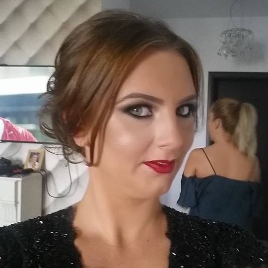 Adina a uimit pe toata lumea cu noua sa infatisare