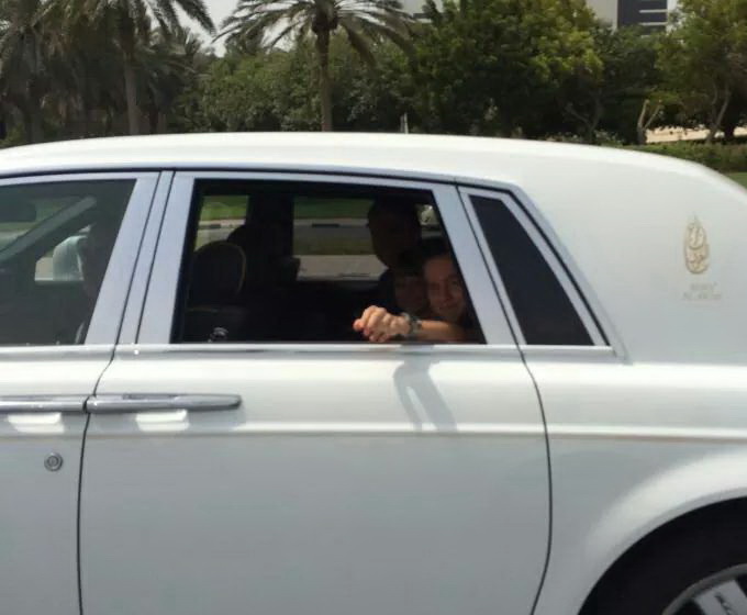 Familia Reghecampf s-a plimbat in Dubai cu o limuzina