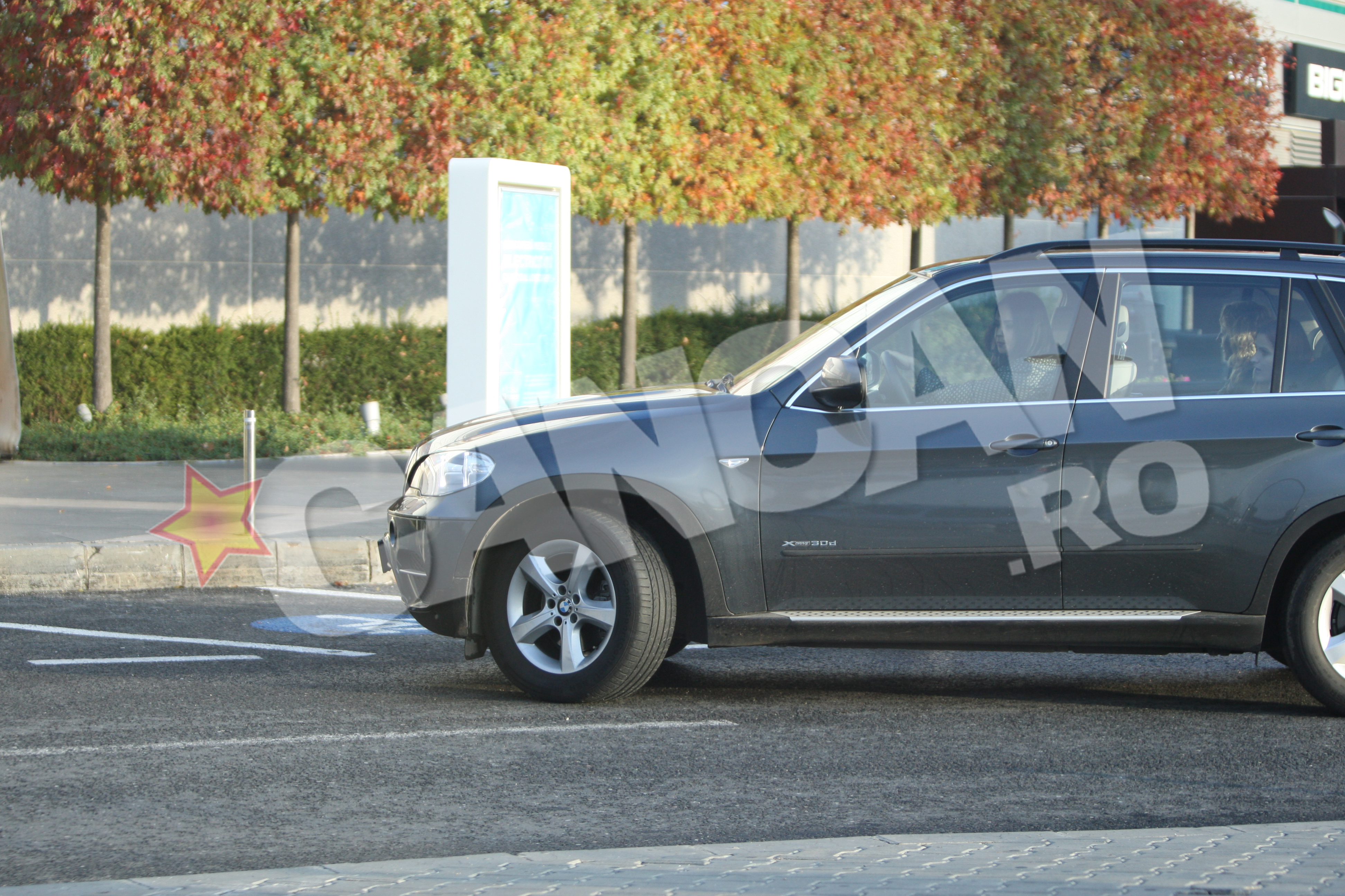 “Zana” a parcat pe un loc destinat persoanelor cu handicap, desi parcarea nu era plina