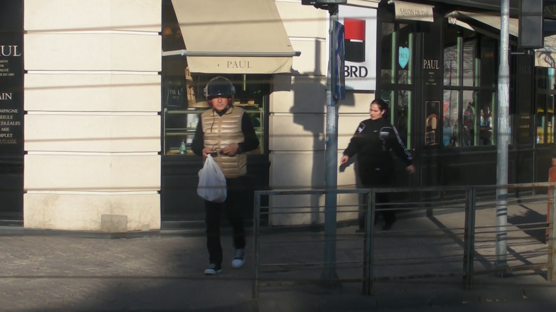 Nastase la cumparaturi