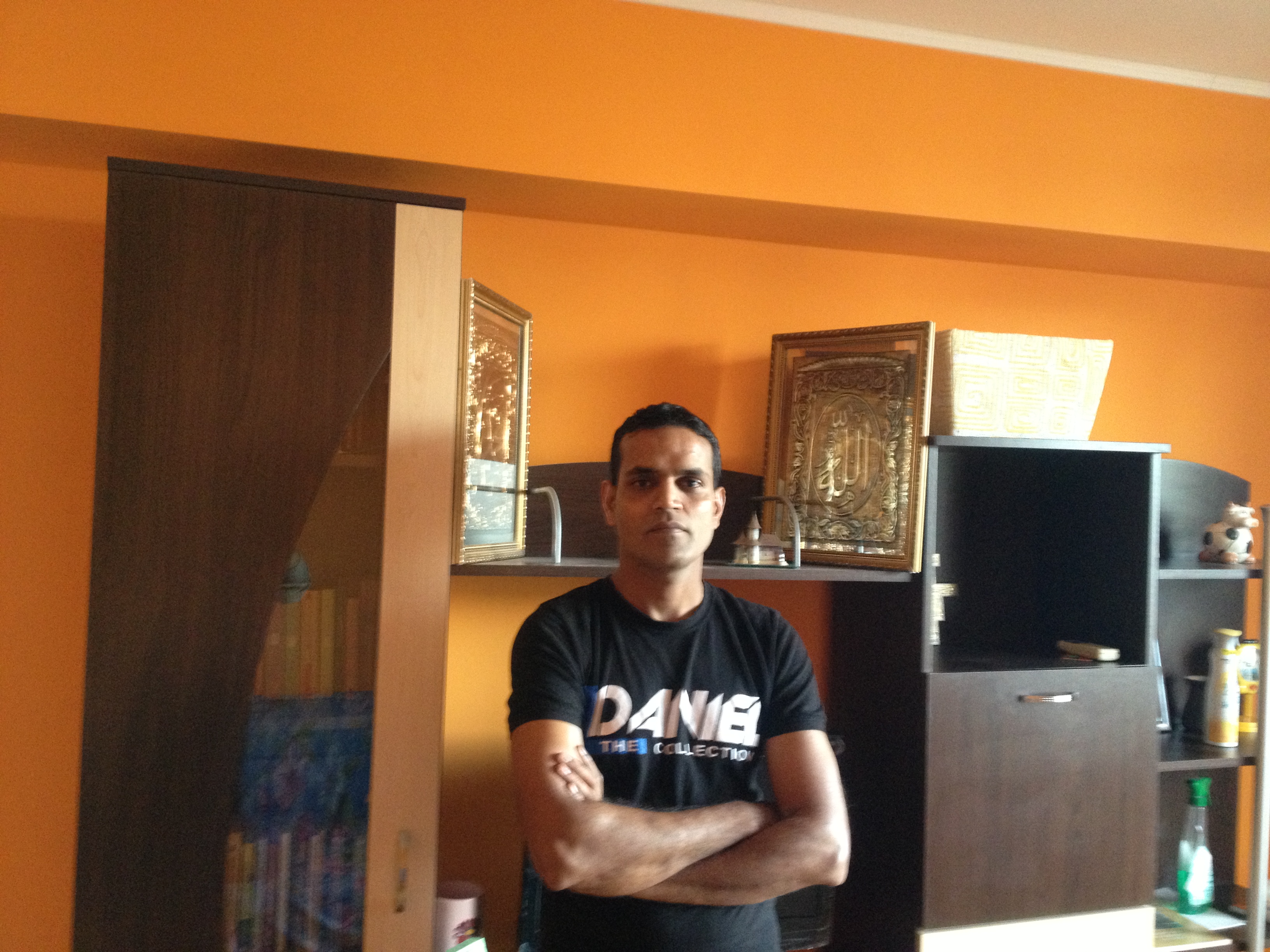 Muhammad Zubair locuieste de mai bine de jumatate de an in apartamentul Malinei Olinescu