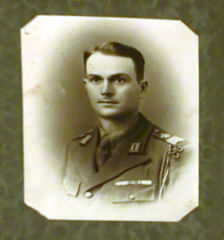 Fascinanta poveste a unui cuplu casatorit de 70 de ani. El a fost in Garda Regala si a infiintat Clubul Dinamo, ea l-a respectat