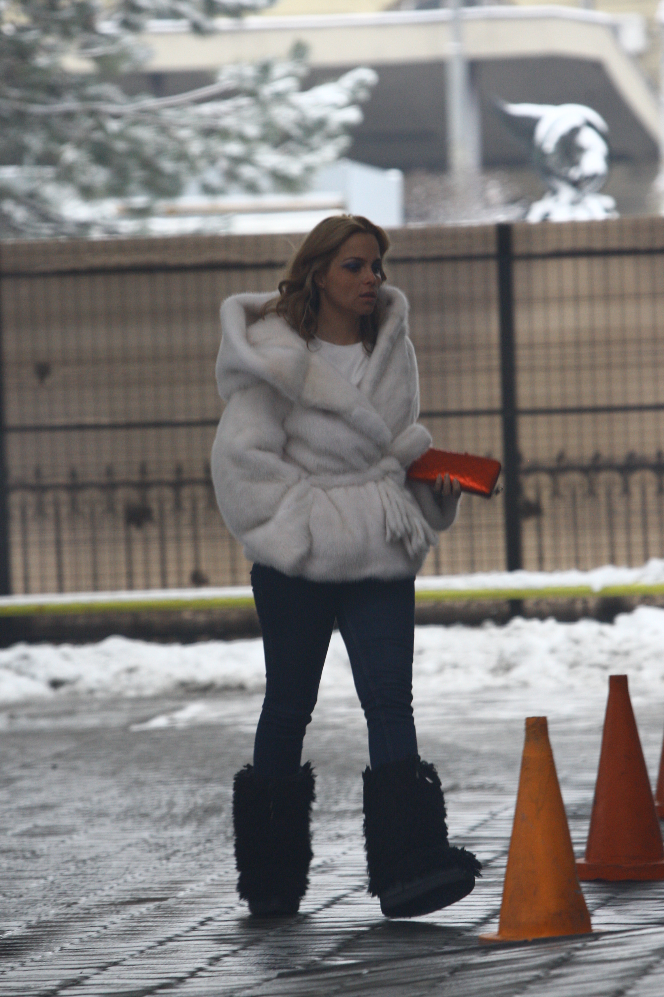 Aura Mustea a atras toate privirile pe strada, cu 