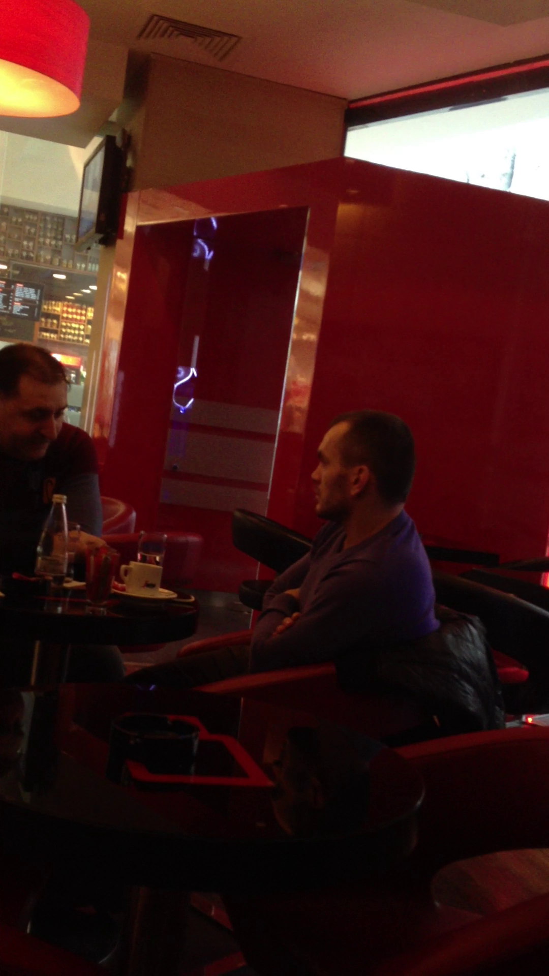 Pitbull-ul nu parea prea incantat de oferta pe care i-o facuse artistul