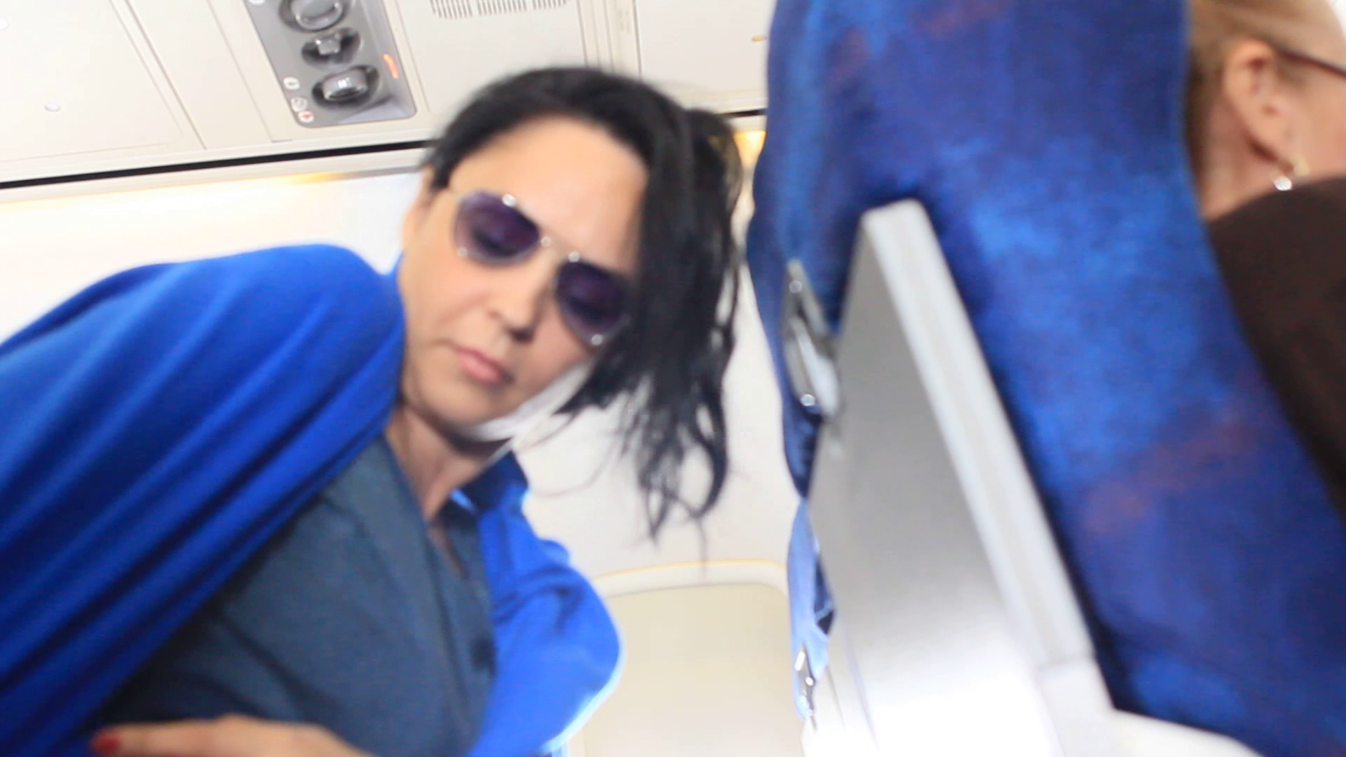 Andreea Marin cauta grabita centura de siguranta