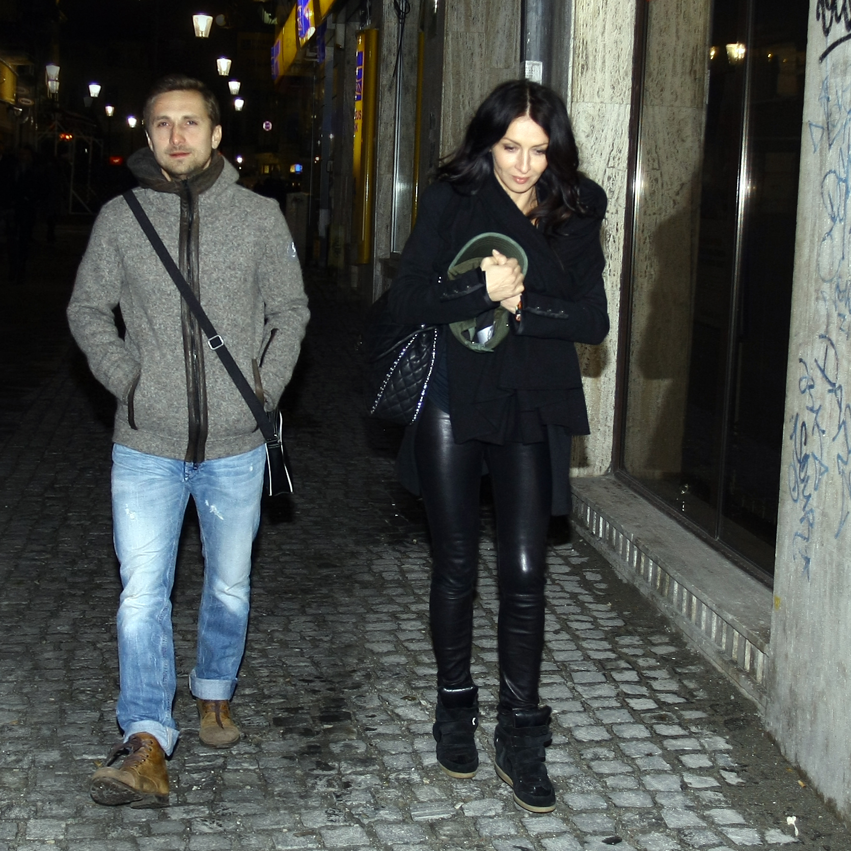 Mihaela si Dani au iesit impreuna vineri seraa la un spectacol de stand-up comedy