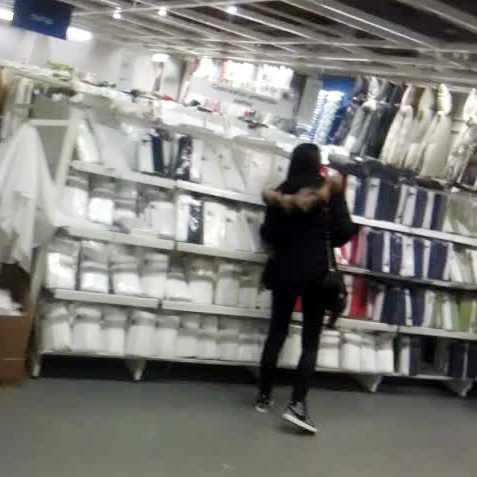 Vedeta TV a studiat mai multe lenjerii de pat, pana s-a decis la una