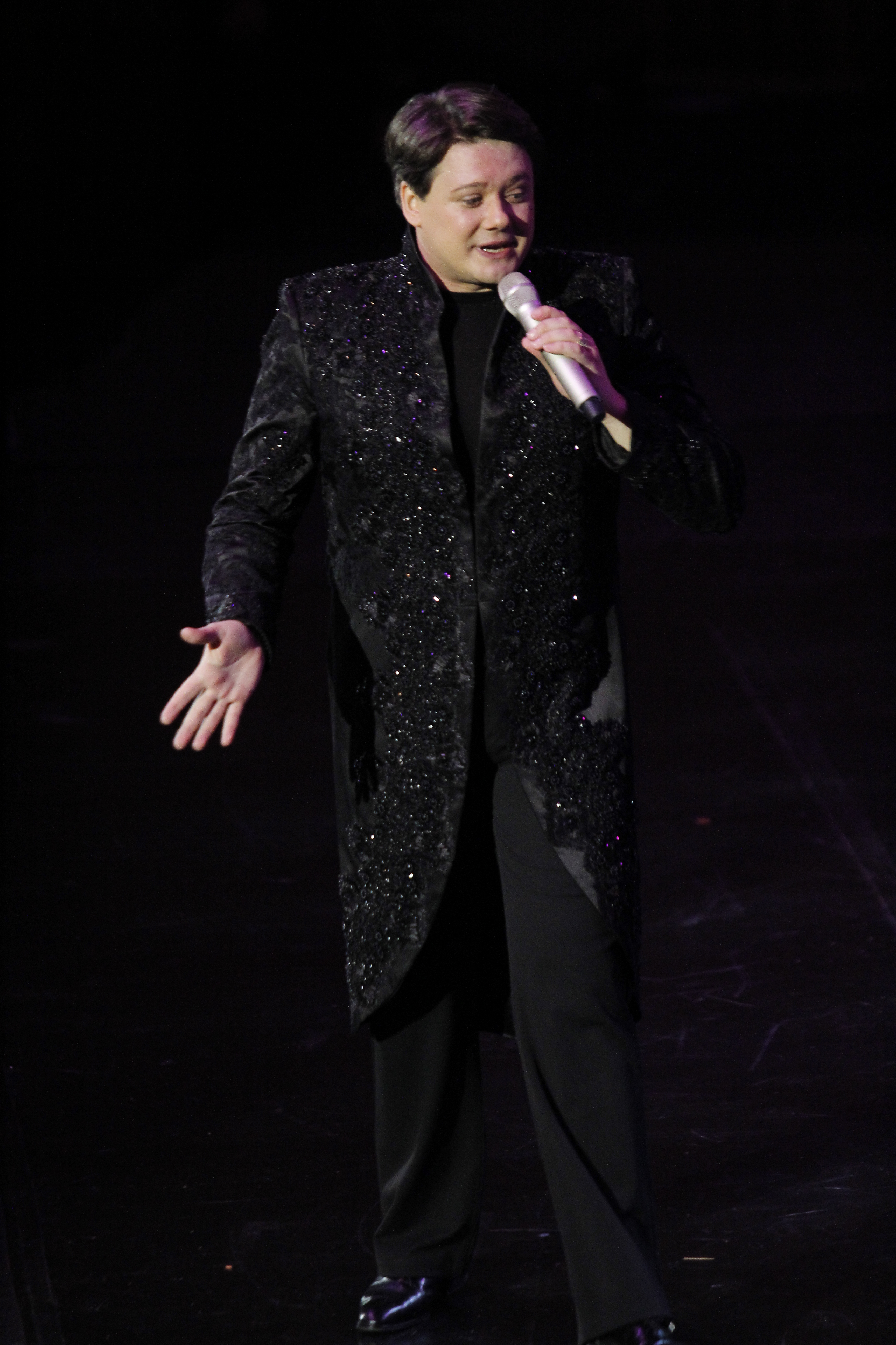 Fuego pune mare pret pe aparitiile lui pe scena!