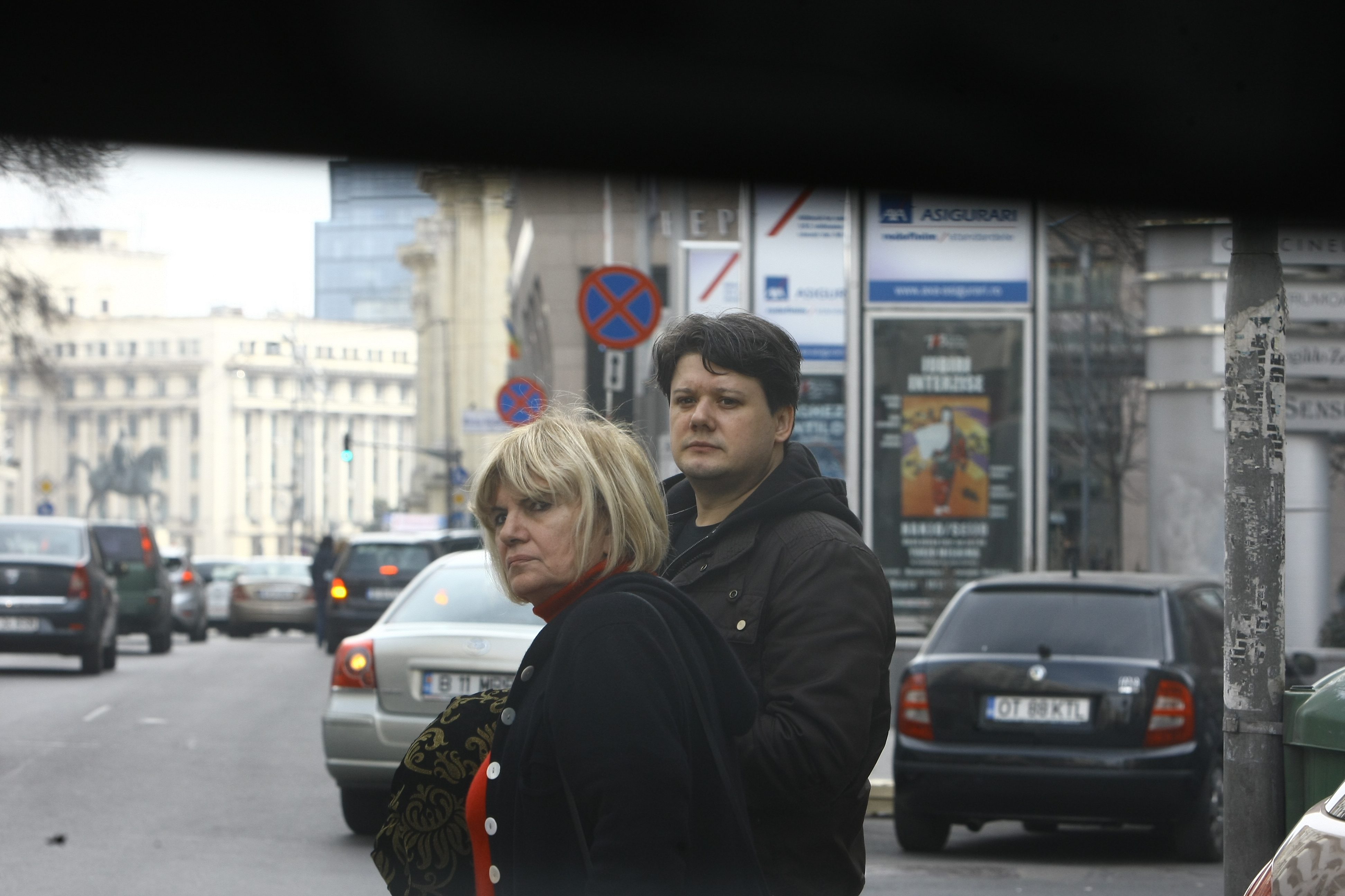 Fuego si Doina Levintza au stabatut pe jos distanta de la masina pana la Cada de moda Venus