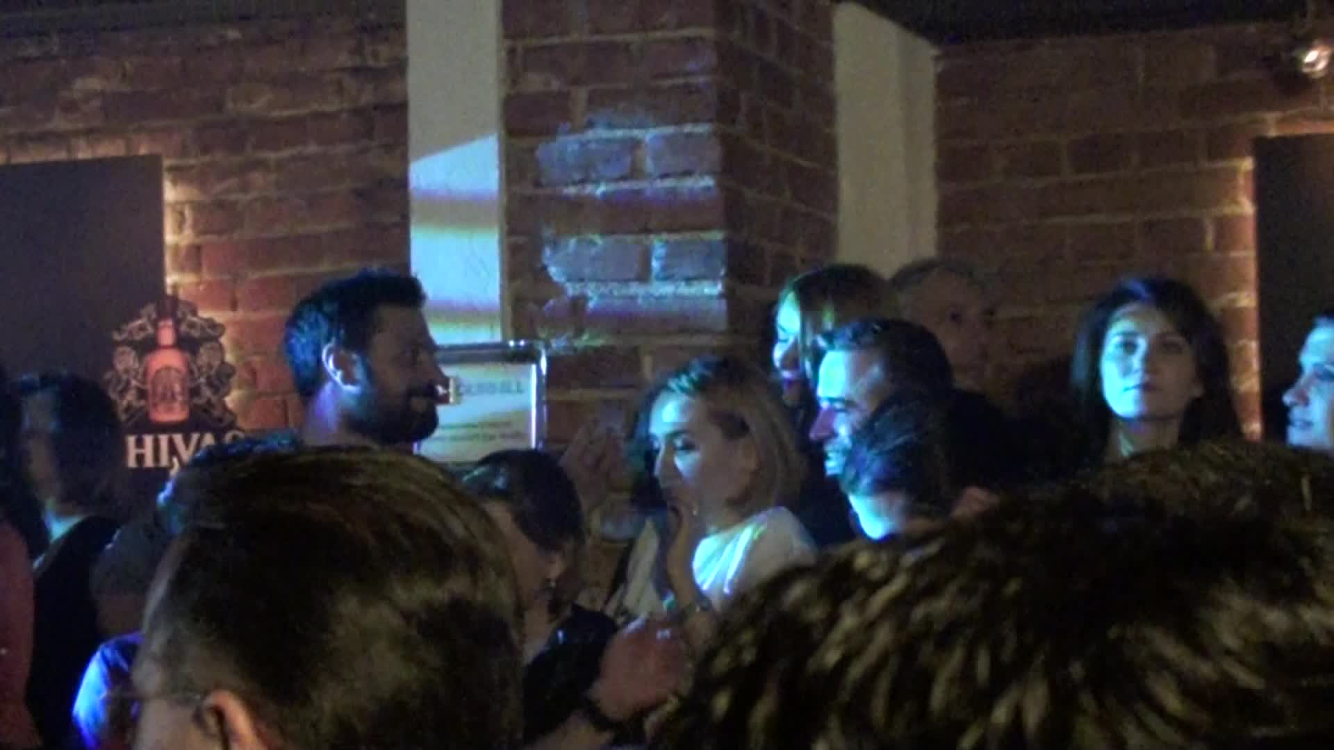 Andreea s-a distrat de minune la concetrul trupei Holograf