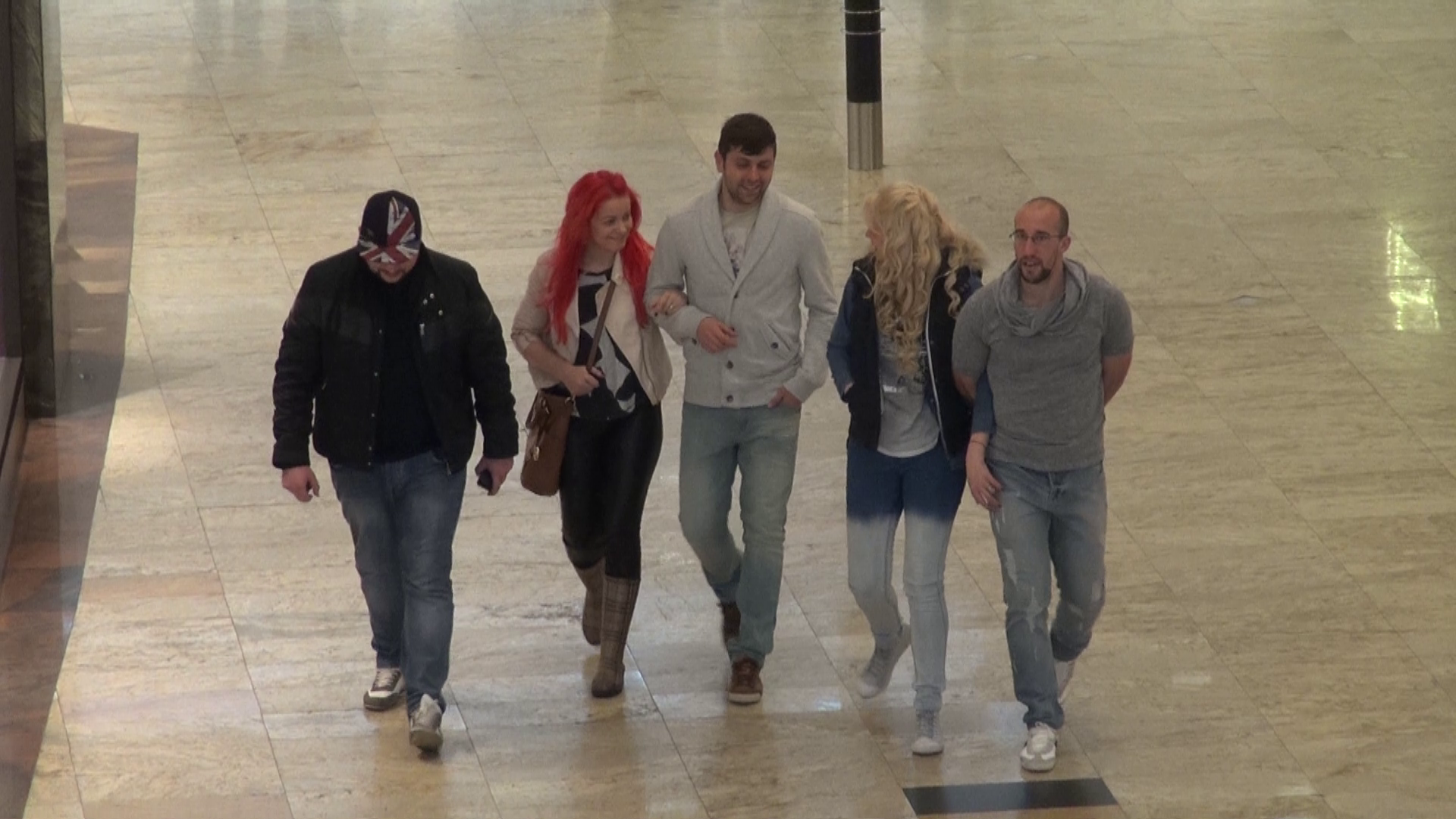 Lato a mers sa-si caute costum de ginerica impreuna cu viitoarea sotie, Rusescu si nevasta lui