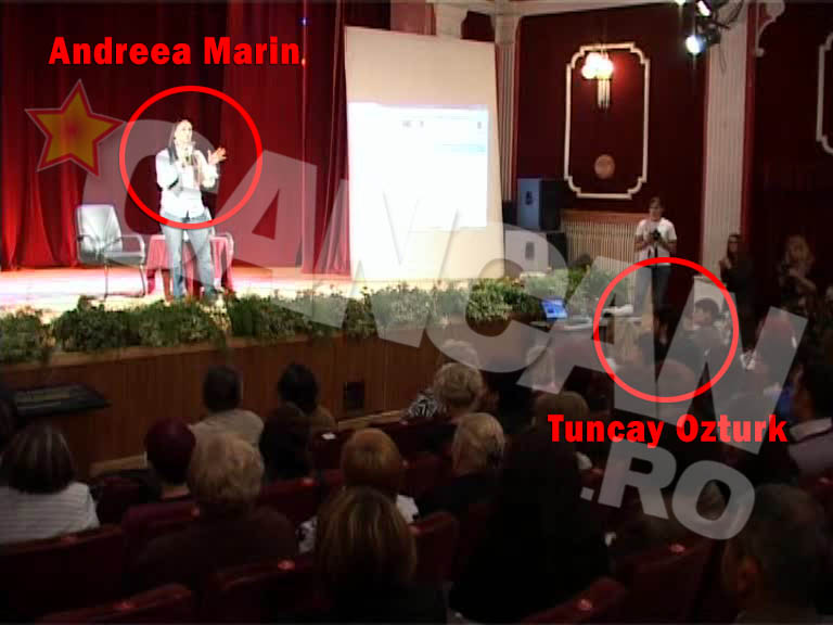 Turcul a urmarit-o din primul rand