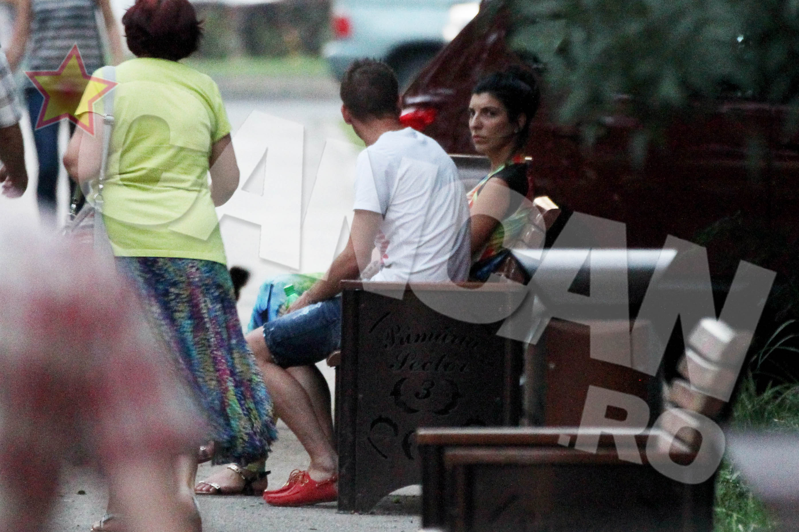 Desi spiritele par sa se fi calmat, Andreea e neagra de mahnire