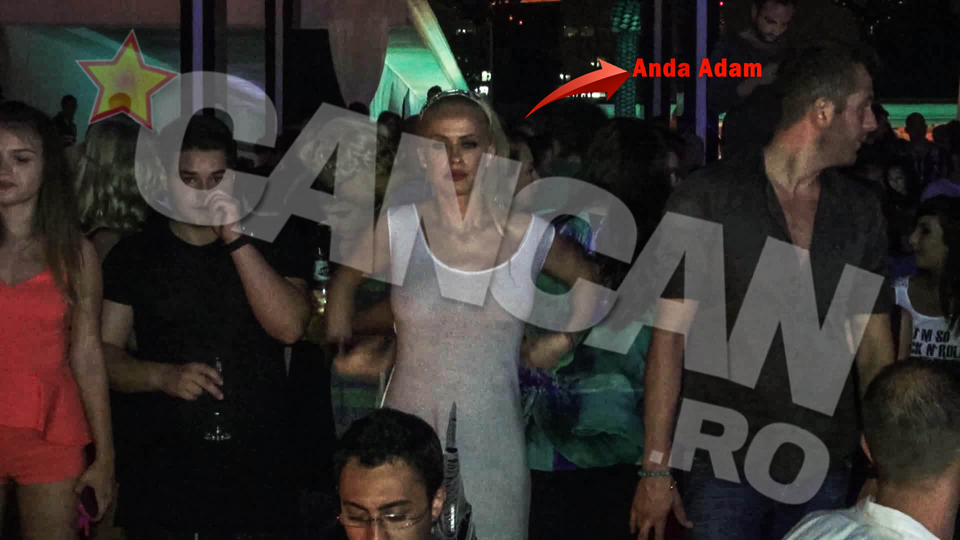 Singura si disponibila de cand a ramas fara Victor Slav, Anda Adam s-a transformat intr-o pasare de noapte