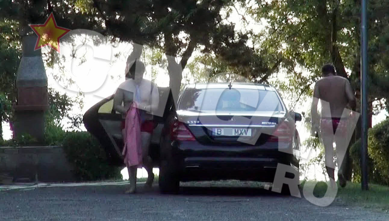 Prestanta lui a fost salvata de o cravata mov pe care si-a atarnat-o de gat.