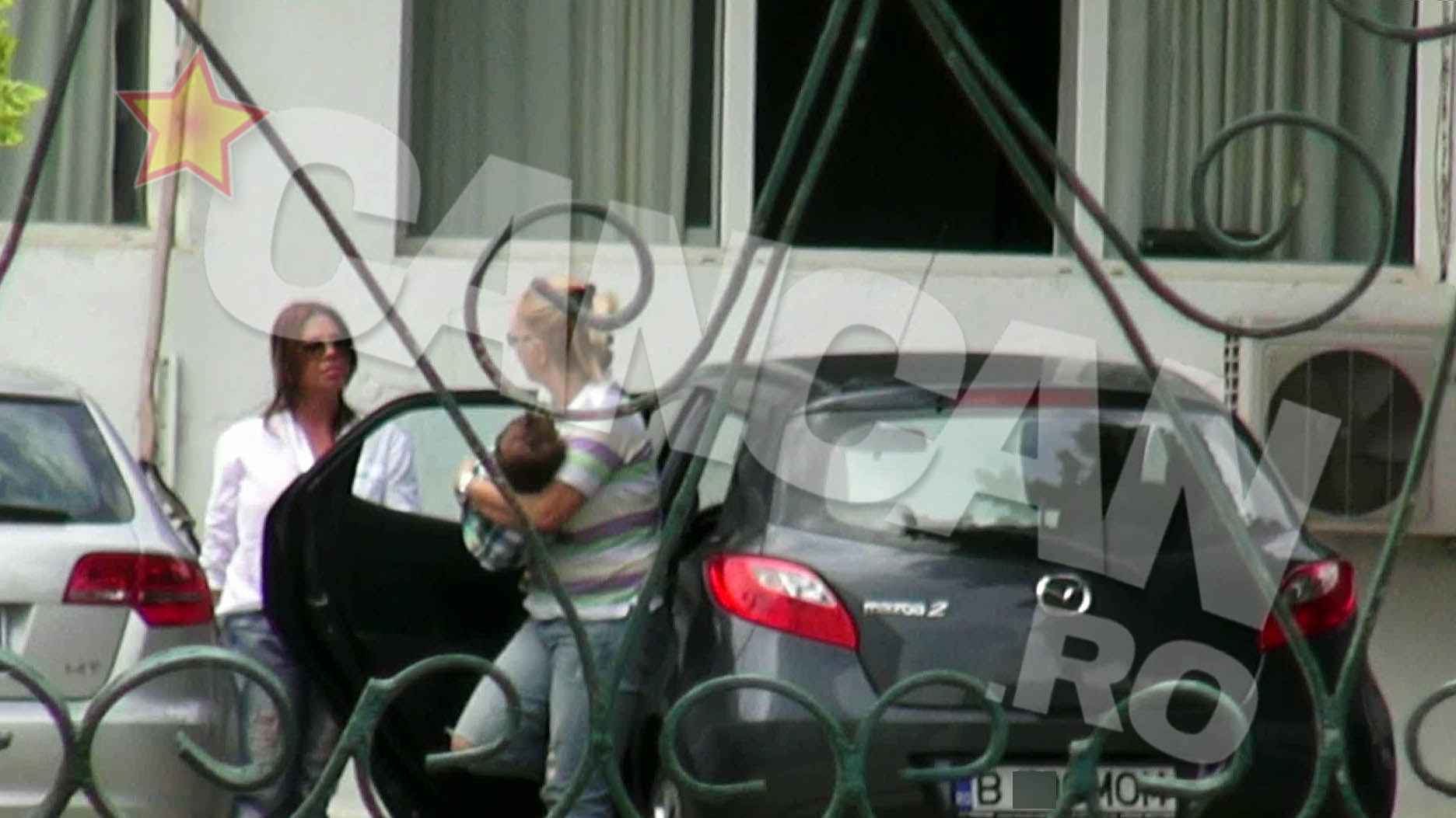 Cantareata profita acum de fiecare clipa petrecuta alaturi de Mariuca si de Filip si are un ajutor de nadejde: soacra!