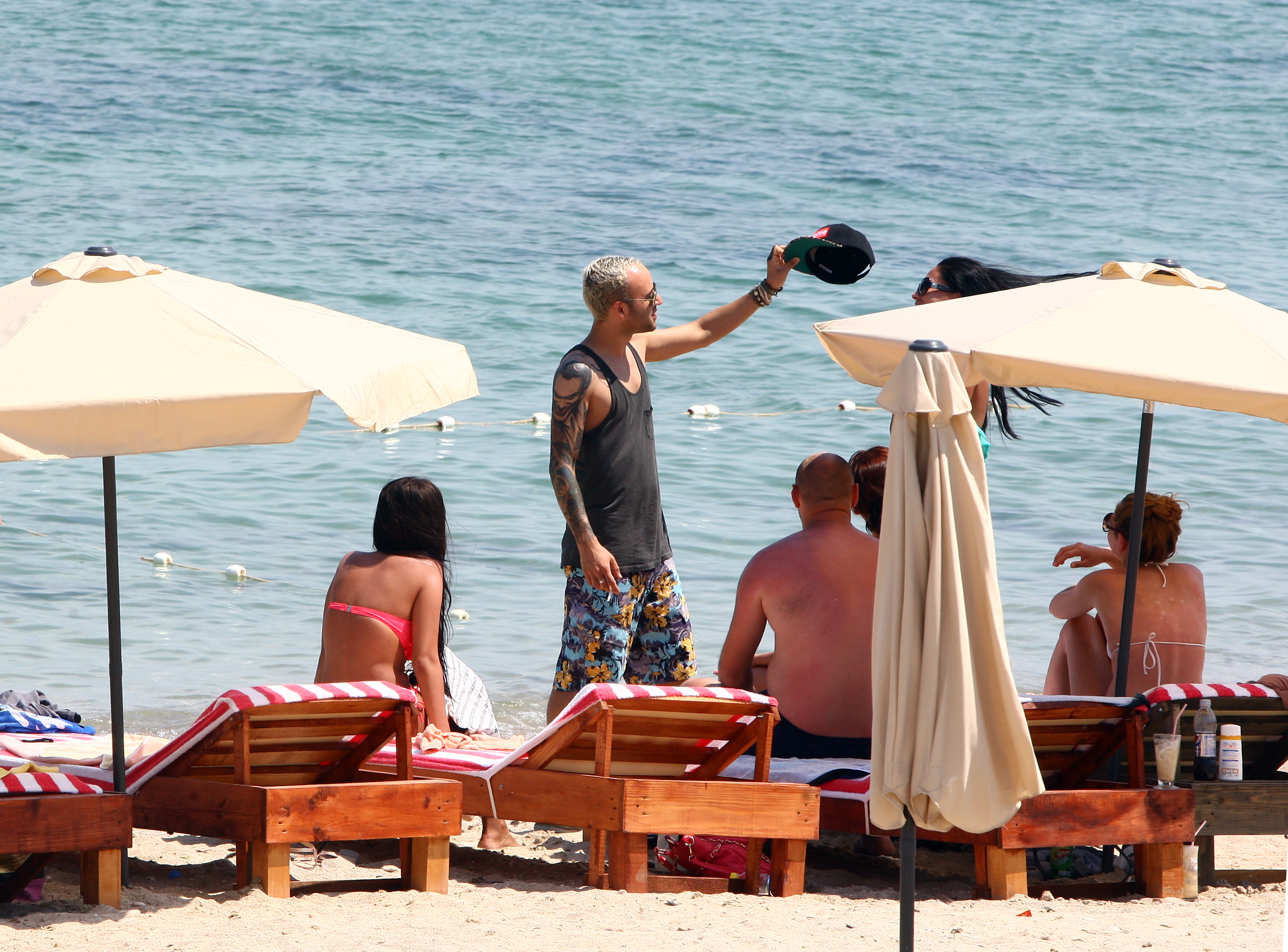 Si a continuat-o cu sase