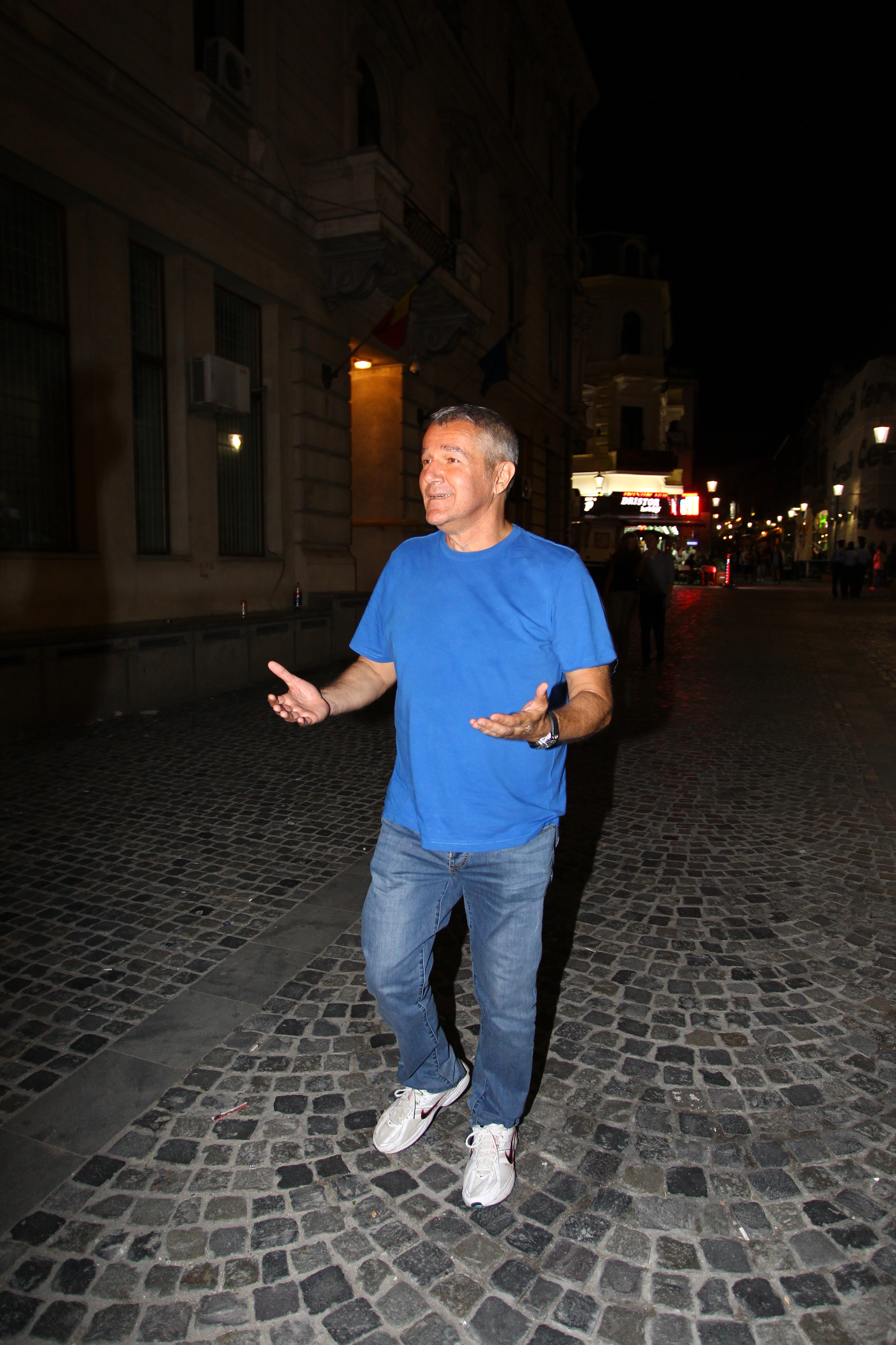 Dan Bittman a plecat de la petrecere extrem de binedispus