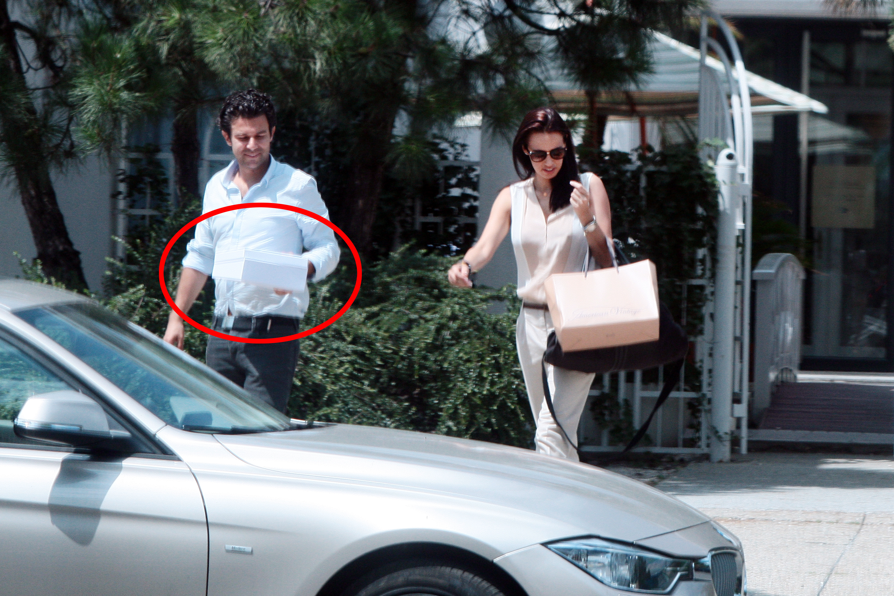 Andreea Raicu a facut un popas la un cunoscut restaurant, de unde a comandat ceva la pachet