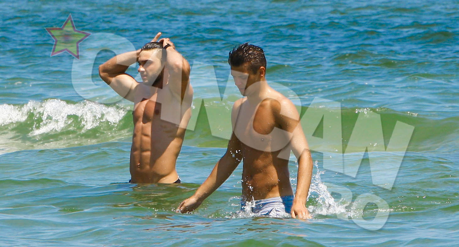 Dorian a mers la mare cu Rafa, colegul lui din