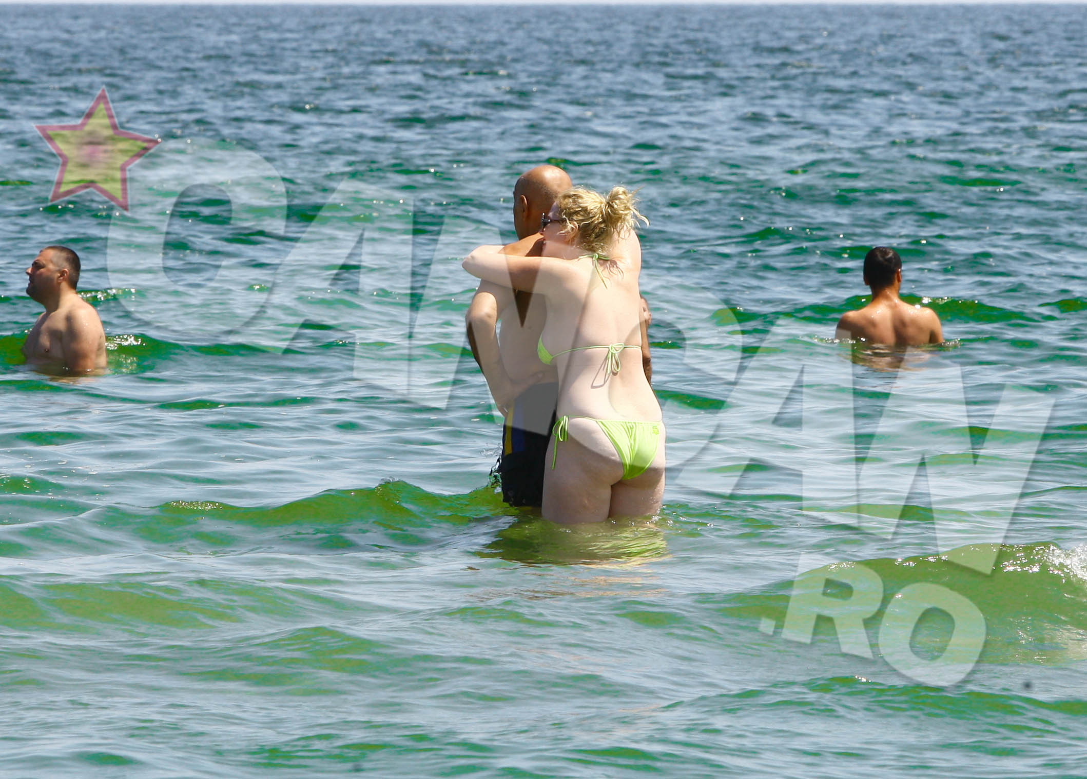 Si s-au pus pe harjoneala