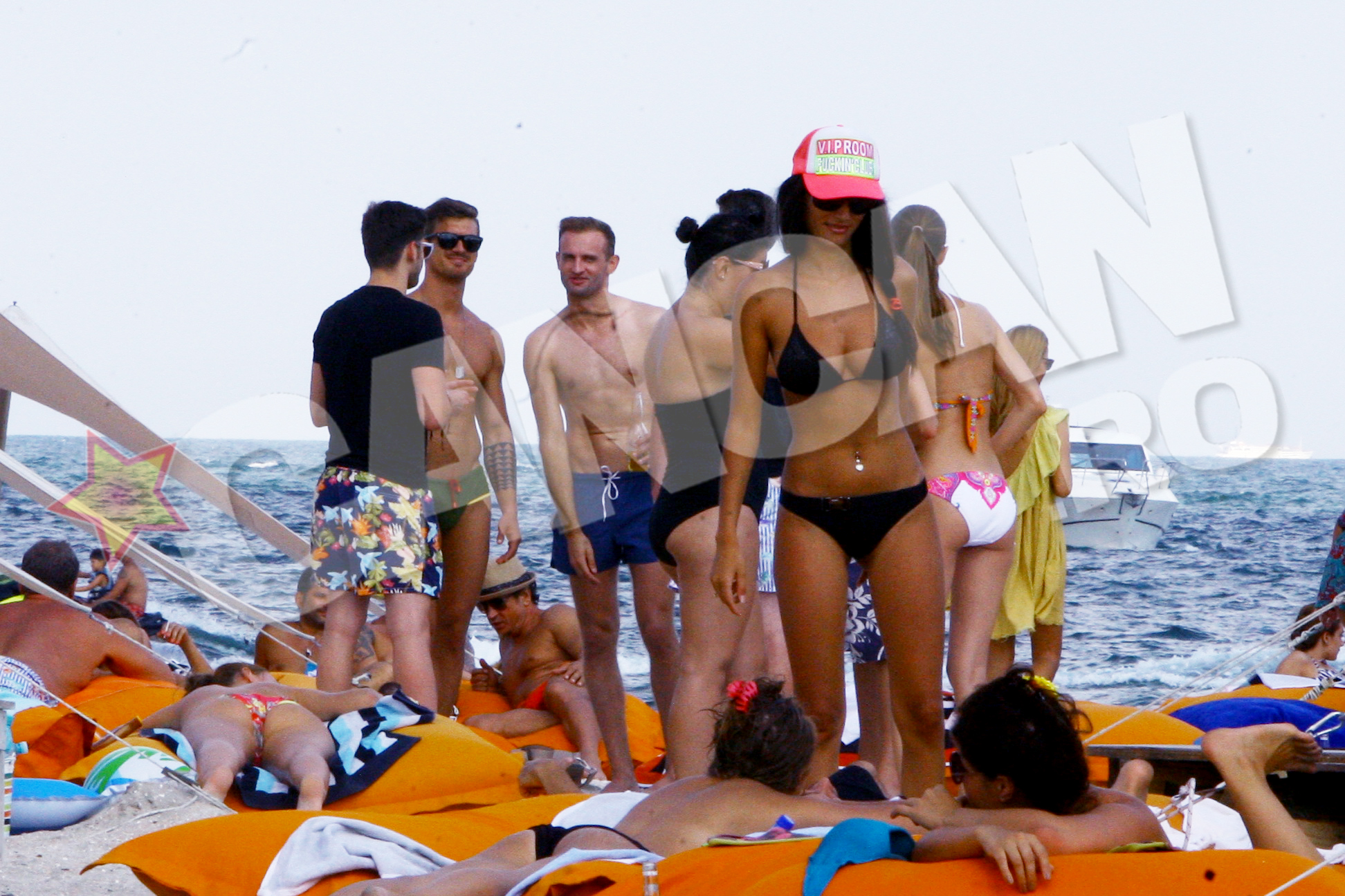 Sorin a luat litoralul cu asalt in compania burlacului Bogdan Vladau