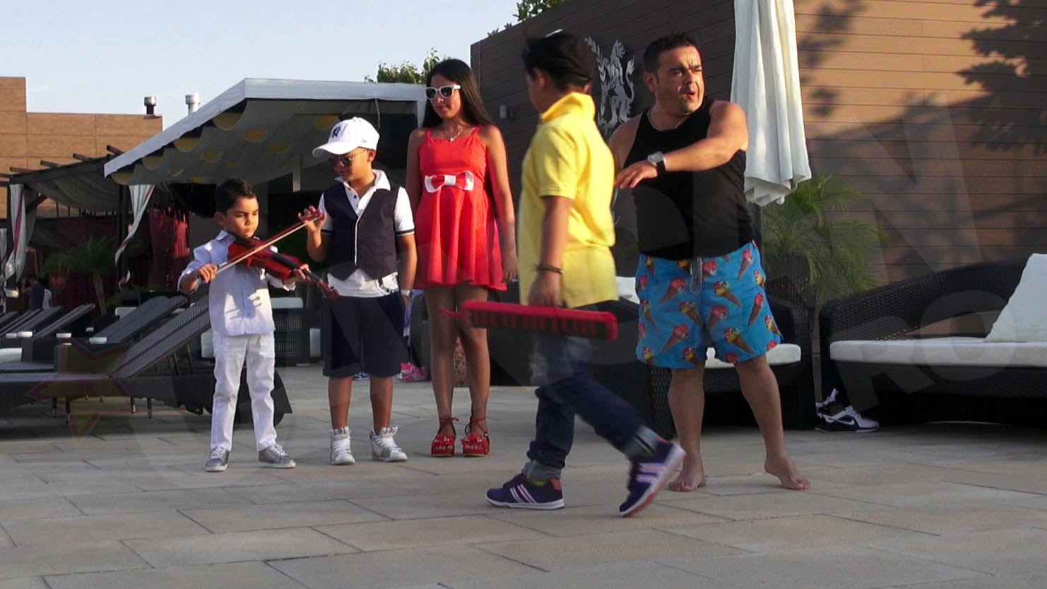 Minune ii asaza pe toti protagonistii in scena