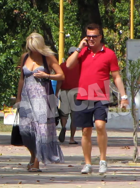 In cele din urma cei doi parasesc terasa. micuta sarbatoare - pentru ca era ziua de nastele a Iulianei - s-a incheiat cu bine