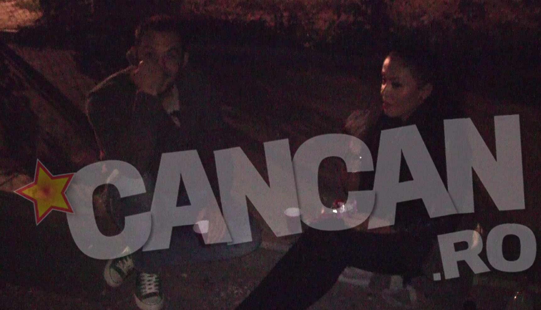 Andreea si Stefan, la o bomboana, o tigara si-o cafea pe bordura