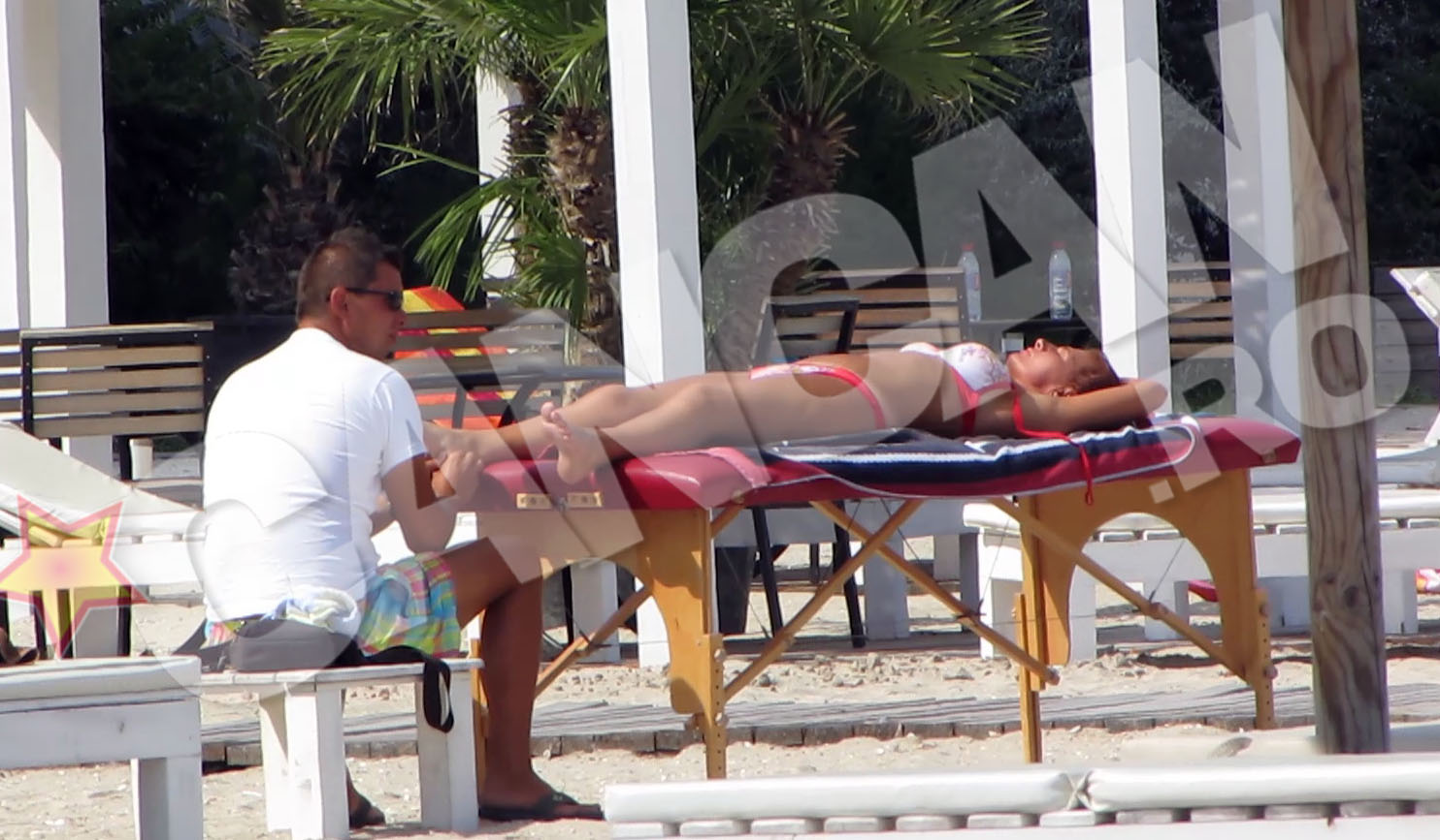 Un masaj la talpi pentru doamna Videanu