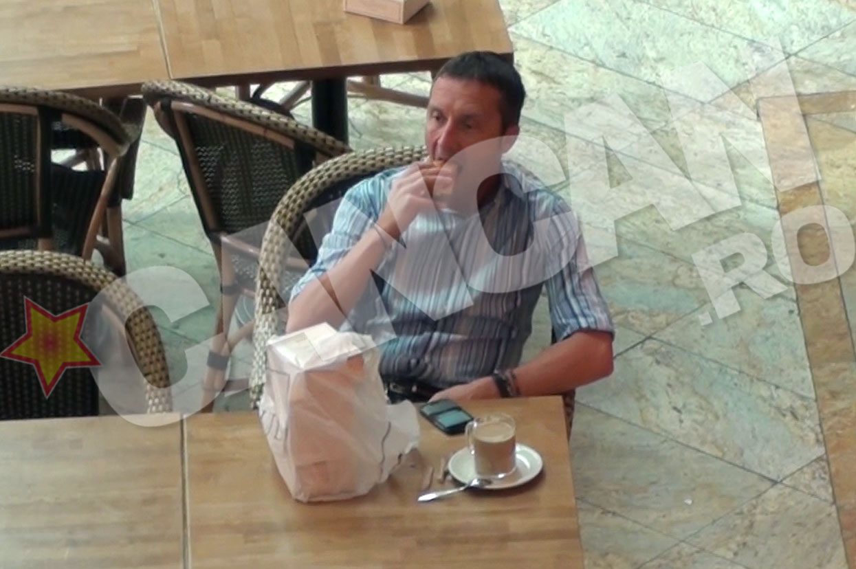 Managerul Stelei mananca cu mare pofta din placinta