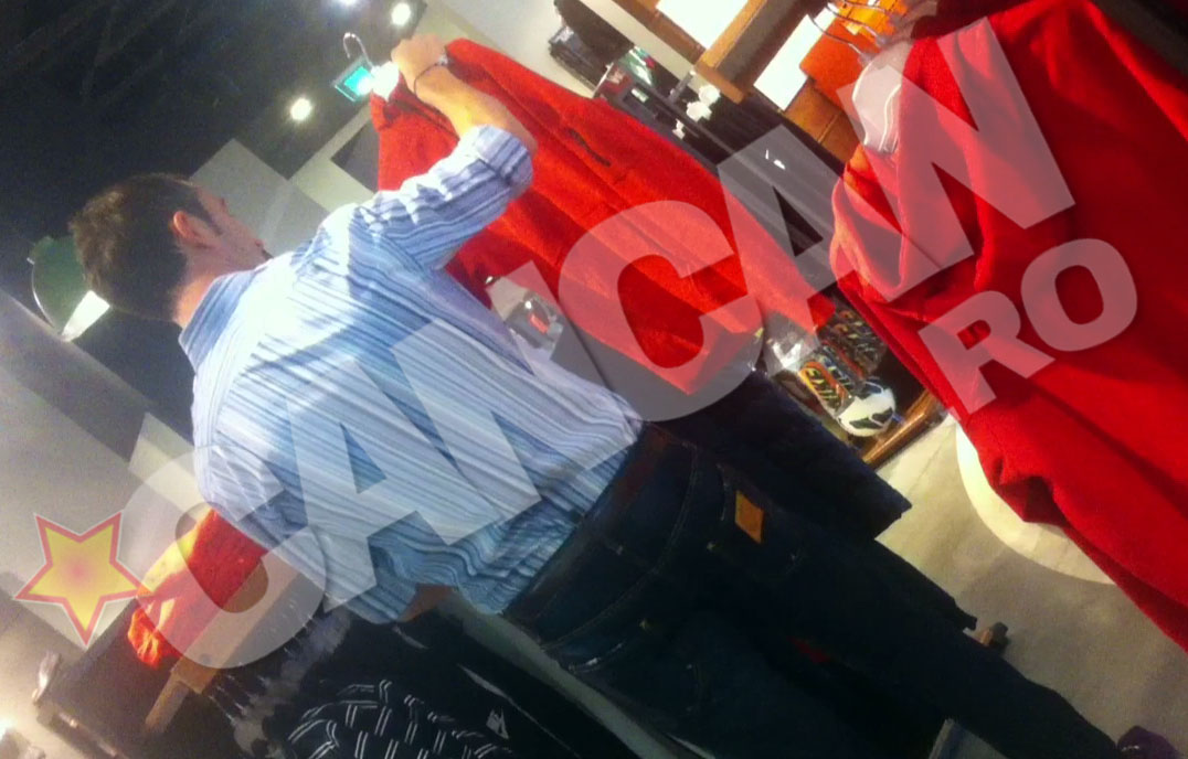 Arunca un ochi si peste o bluza de trening rosie