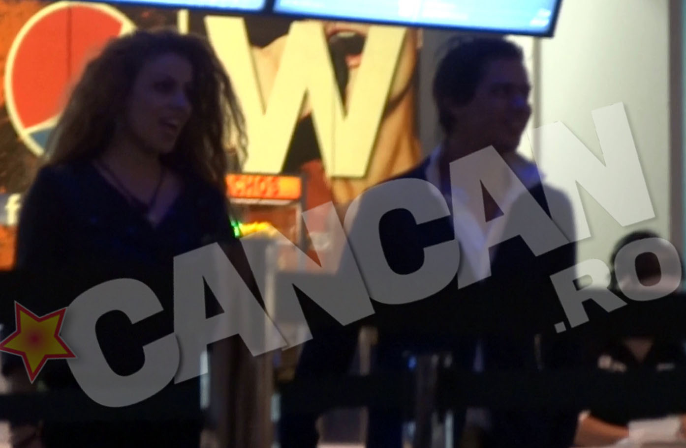 Fiul artistului este foarte atent cu iubita sa