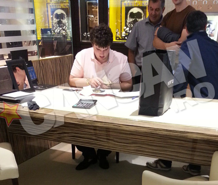 A anuntat ca-l vrea si a achitat in numerar 10.000 de dolari