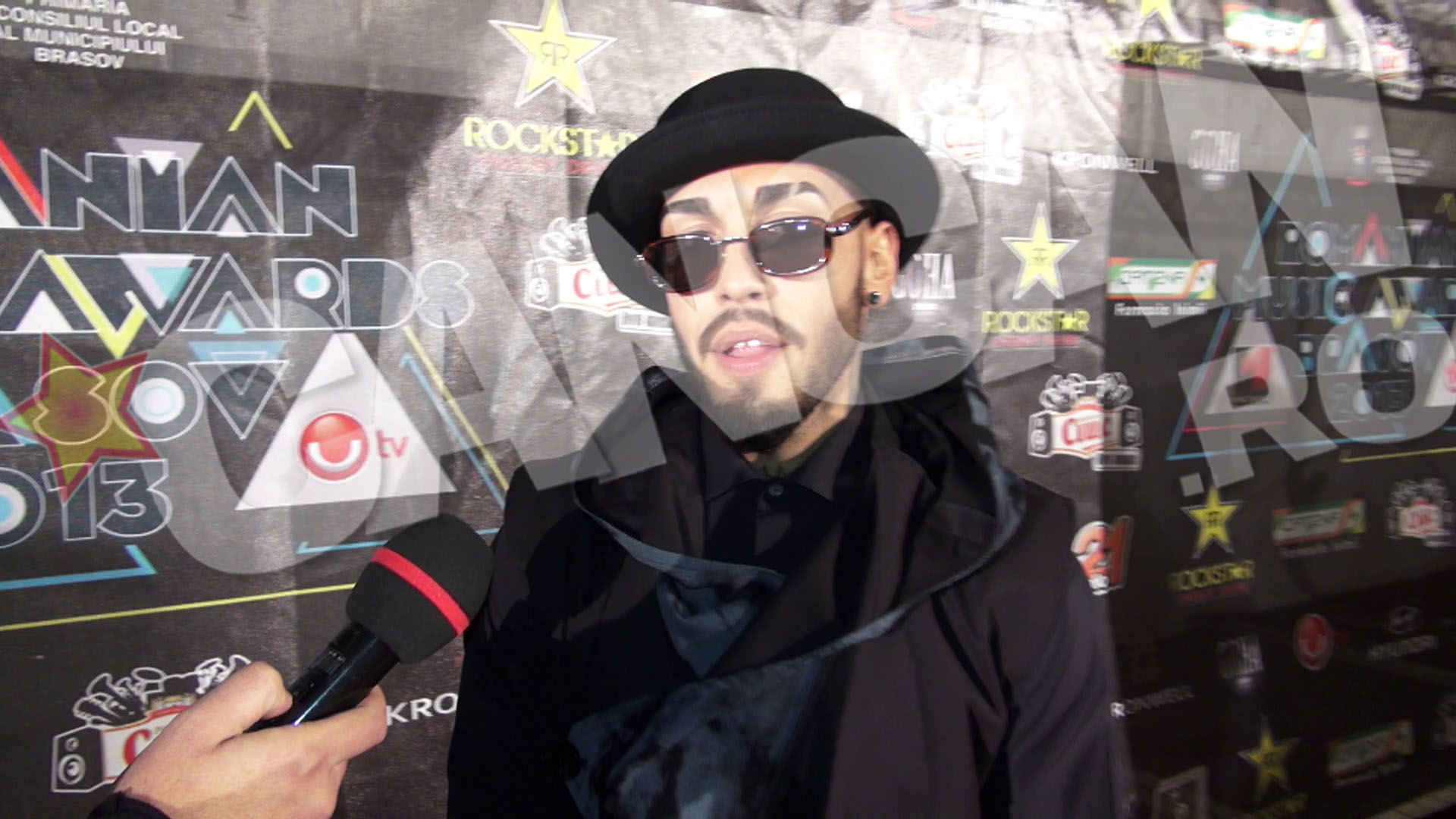 Alex Velea a vorbit deschis despre moda si muzica, dar a a devenit recalcitrant cand a auzit de Antonia