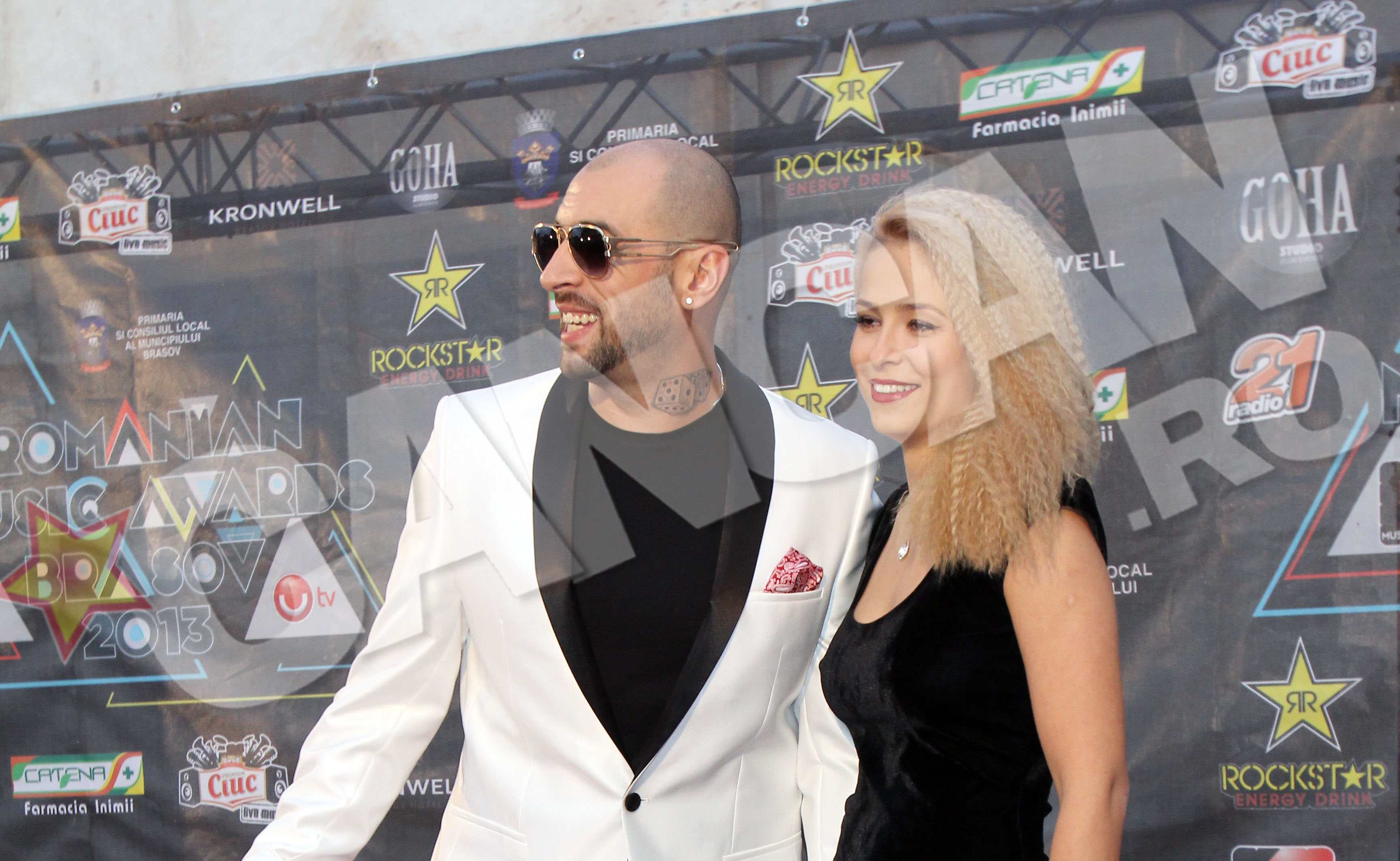 CRBL si sotia sa au facut senzatie la premiile muzicale de la Brasov