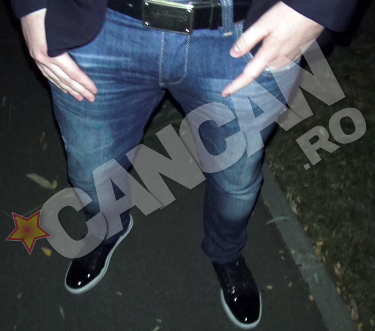 Versace e atent la tot si nu suporta sa poarte haine fara eticheta