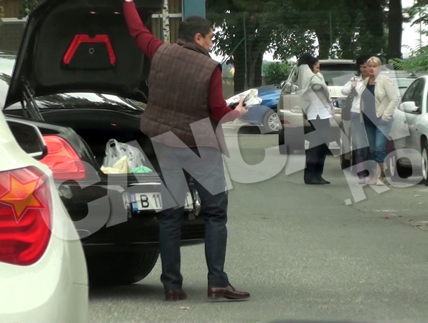 De la magazin, s-a dus direct la celebrul grataragiu Cocosatu