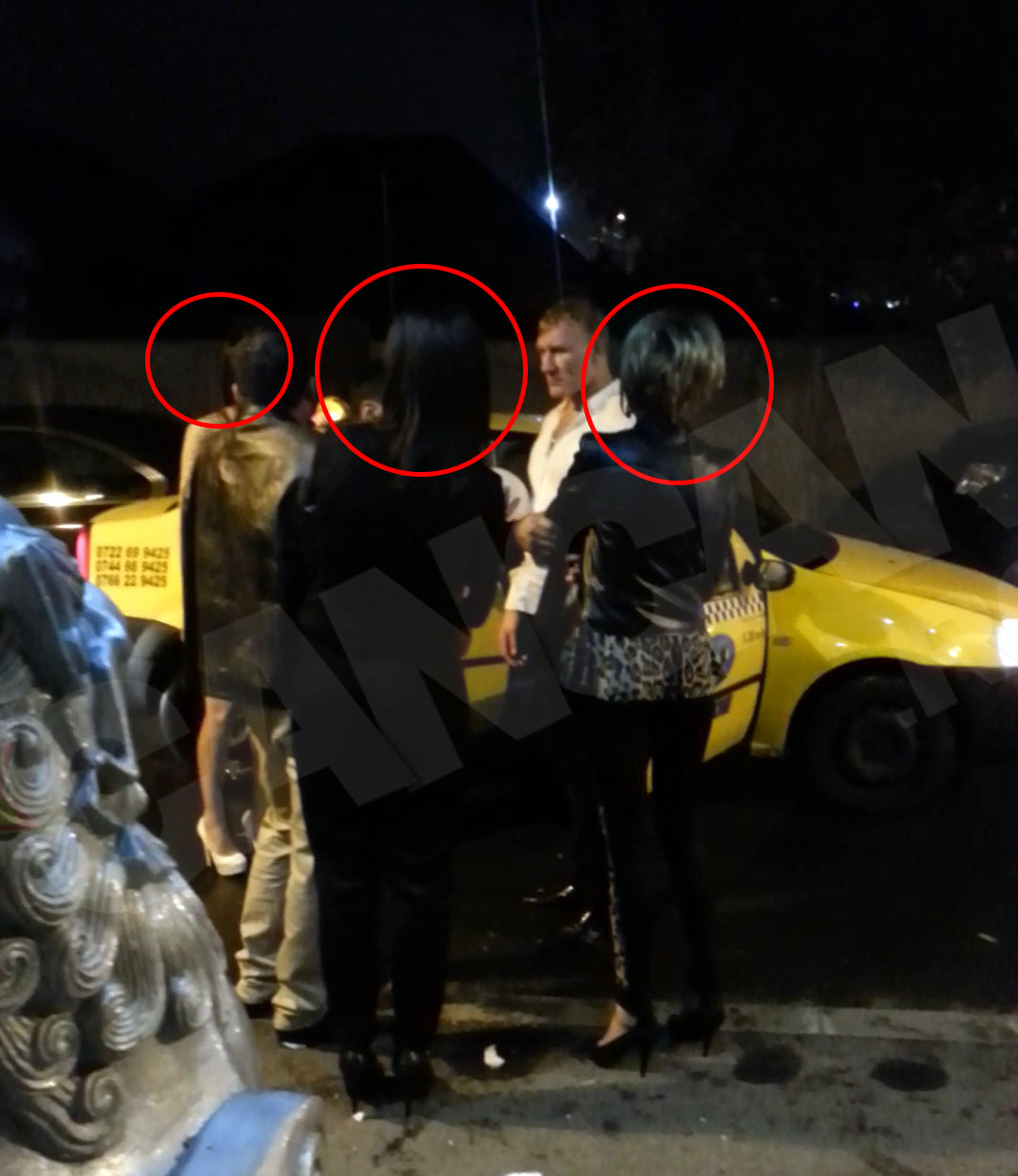 Tolea s-a distrat cu trei fete