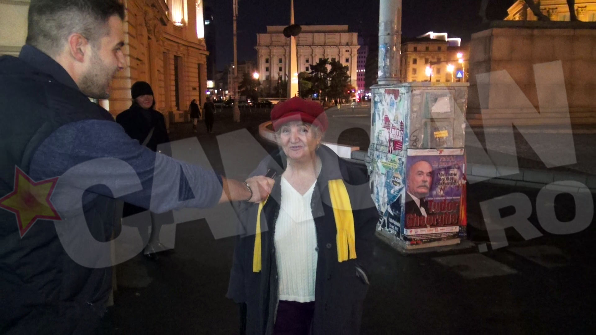 O doamna simpatica a tinut neaparat sa-i transmita un mesaj