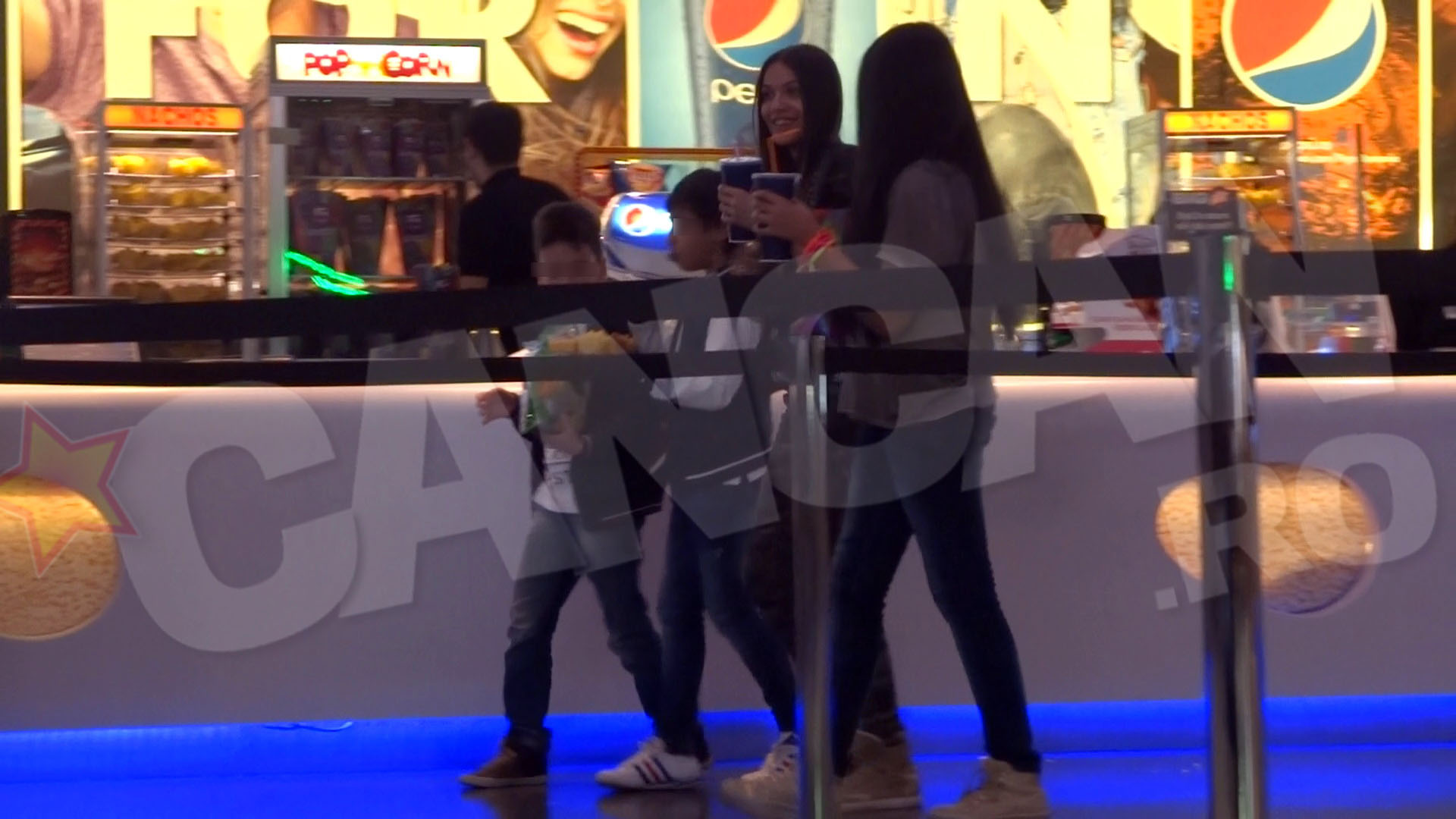 Si-a regasit zambetul alaturi de verisoarele ei