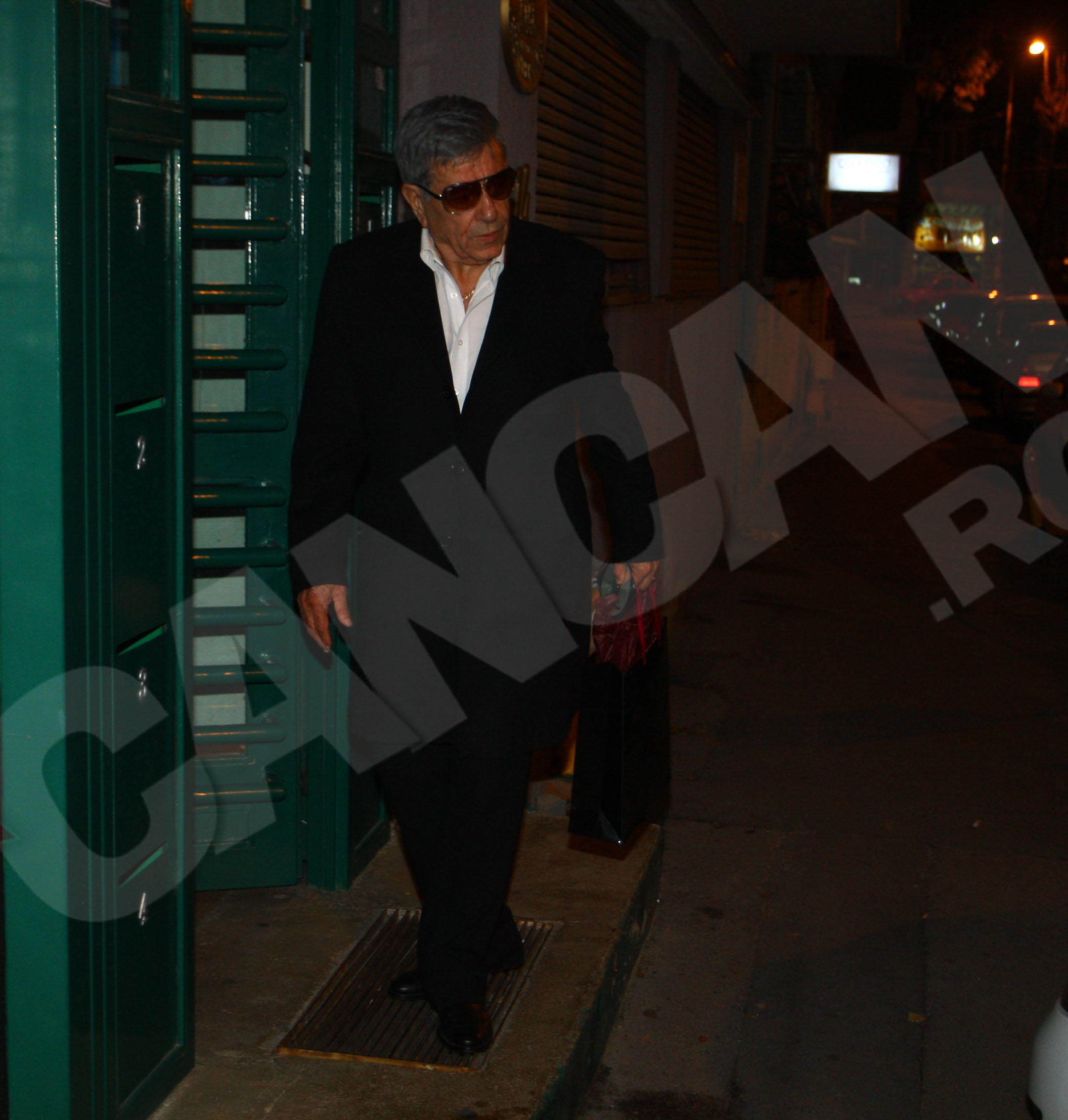 Maestrul Dichiseanu arata foarte bine la cei 80 de ani pe care i-a implinit ieri