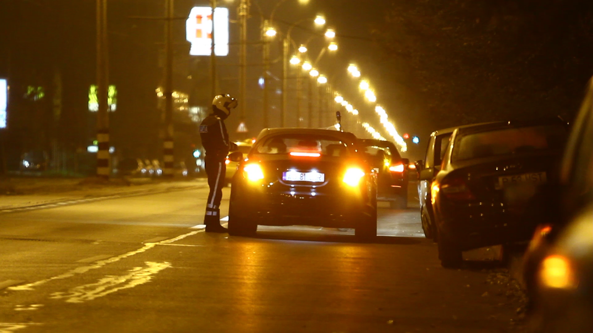 Convorbirea telefonica cu Anda Adam a fost intrerupta de un agent de politie.