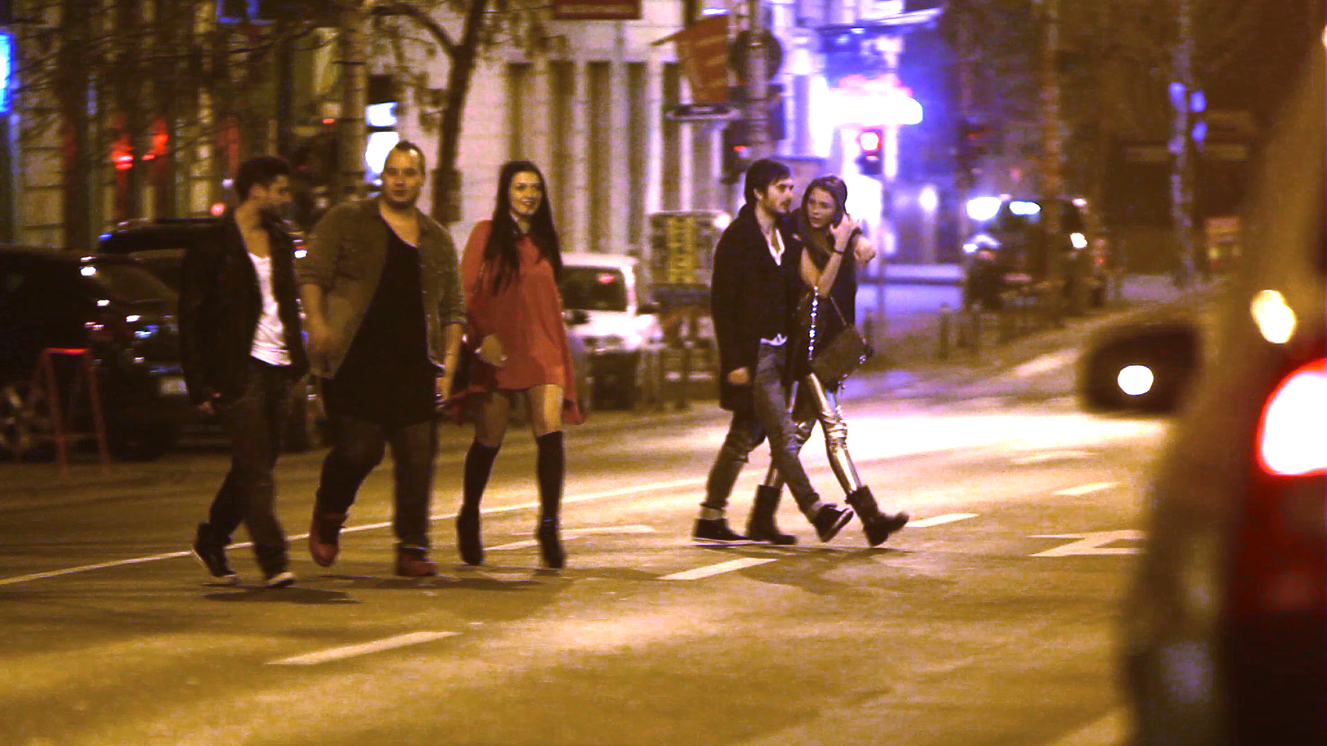 La nici o ora dupa ce Petrache a incercat sa o sarute, Memelusa s-a