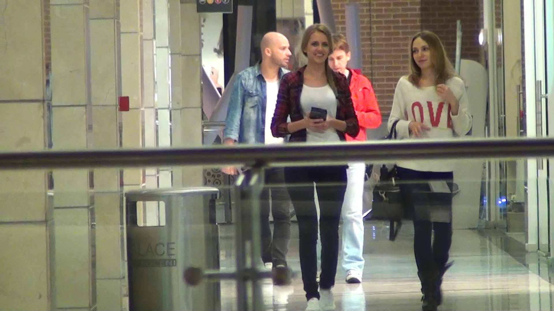 Andrei si noua lui iubita